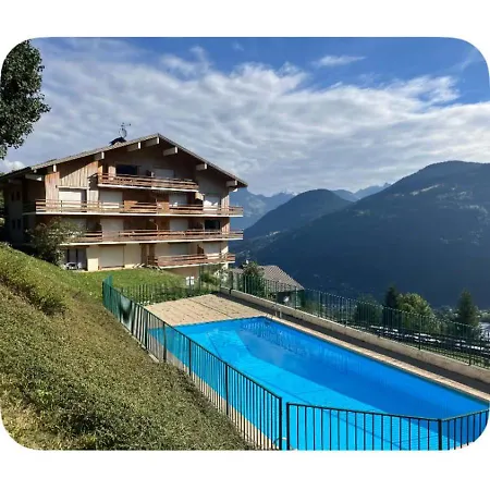 T2 Avec Piscine à *